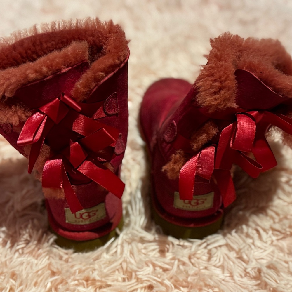 UGG Kids Vibrant Pink Boots with Ribbon Accents size 4, worn once